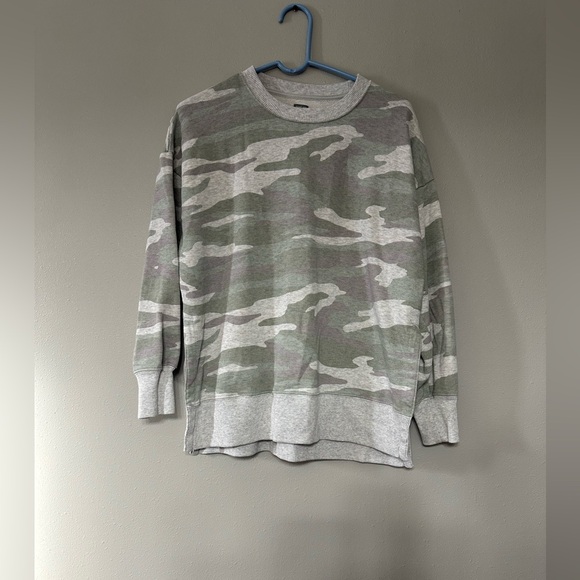 Aerie Camo Sweatshirt Oversized - Picture 3 of 5
